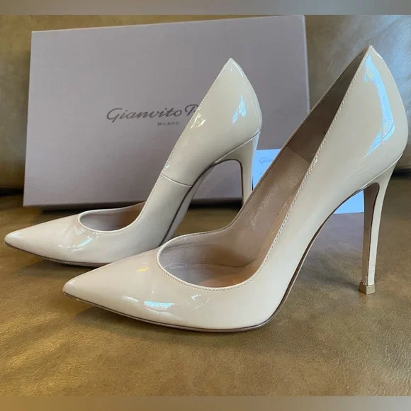 Gianvito Rossi
Vernice Nude Pumps / Heels - Picture 8 of 12